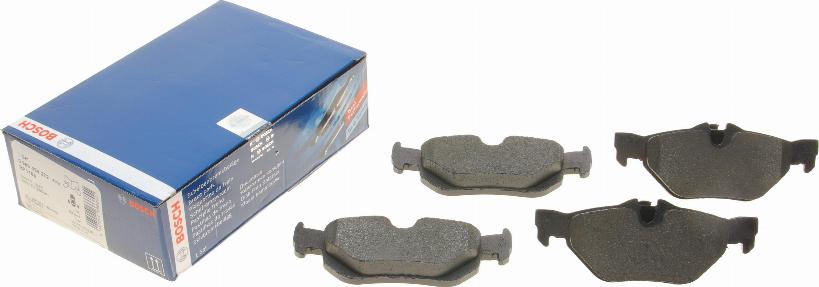 BOSCH 0 986 494 272 - Juego de pastillas de freno www.parts5.com