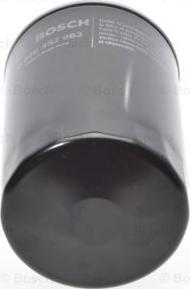 BOSCH 0 986 452 063 - Filtro de aceite www.parts5.com