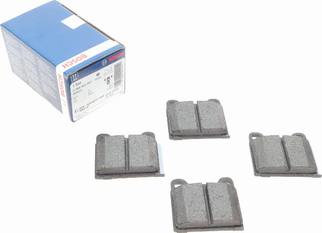 BOSCH 0 986 462 282 - Juego de pastillas de freno www.parts5.com