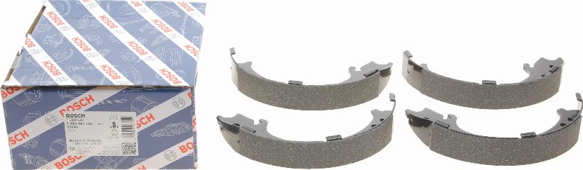 BOSCH 0 986 487 765 - Piduriklotside komplekt,seisupidur www.parts5.com