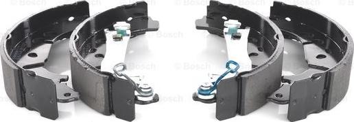 BOSCH 0 986 487 703 - Set saboti frana www.parts5.com