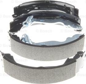 BOSCH 0 986 487 774 - Brake Shoe Set www.parts5.com