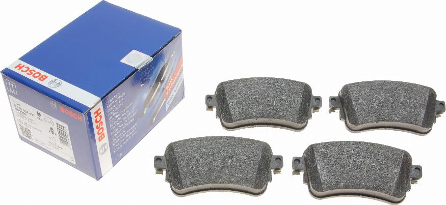 BOSCH 0 986 424 437 - Brake Pad Set, disc brake www.parts5.com