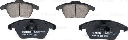 BOSCH 0 986 424 825 - Kit de plaquettes de frein, frein à disque www.parts5.com