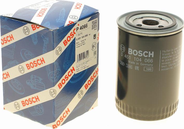 BOSCH 0 451 104 066 - Õlifilter www.parts5.com