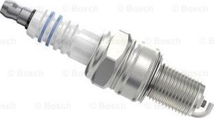 BOSCH 0 241 240 611 - Svećica za paljenje www.parts5.com