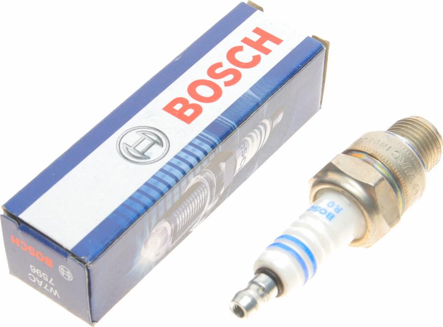 BOSCH 0 241 235 607 - Süüteküünal www.parts5.com