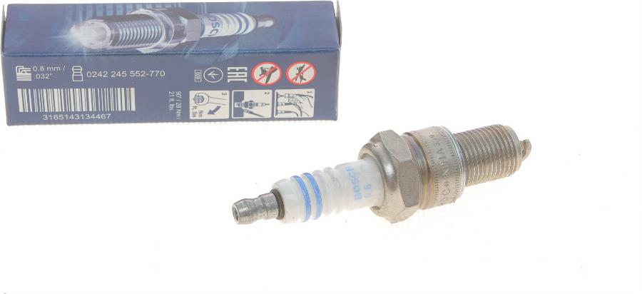 BOSCH 0 242 245 552 - Gyújtógyertya www.parts5.com