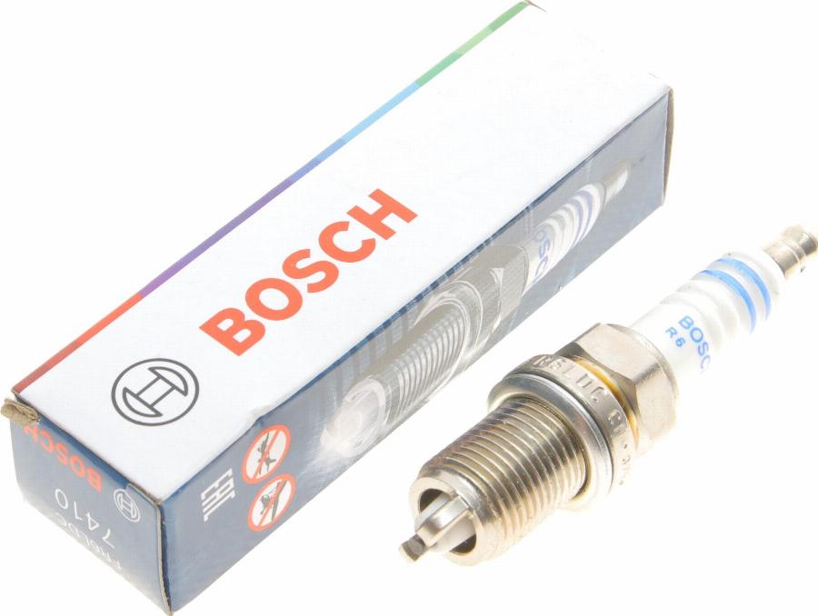 BOSCH 0 242 240 566 - Gyújtógyertya www.parts5.com