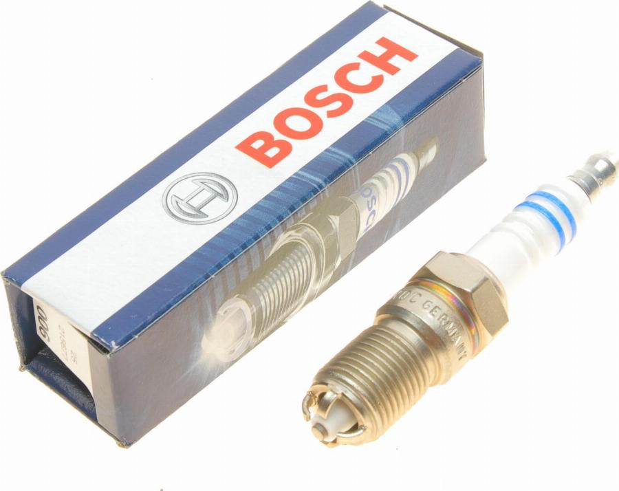 BOSCH 0 242 235 607 - Svećica za paljenje www.parts5.com