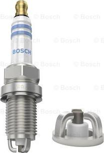 BOSCH 0 242 235 766 - Gyújtógyertya www.parts5.com