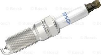 BOSCH 0 242 235 767 - Gyújtógyertya www.parts5.com