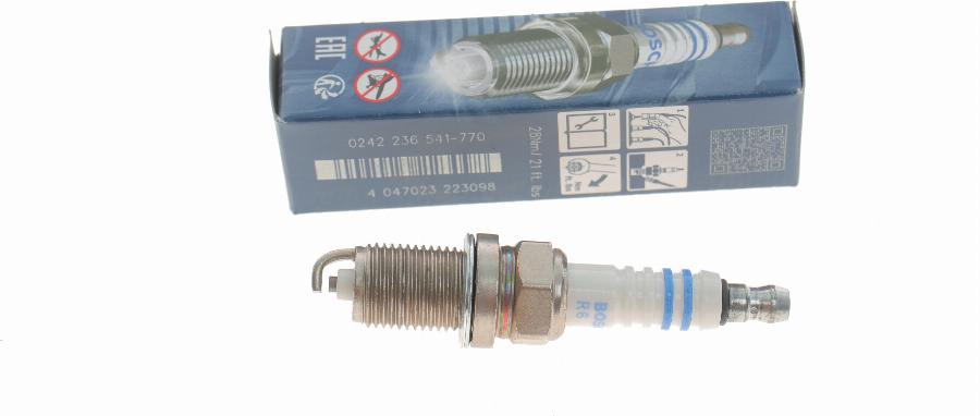 BOSCH 0 242 236 541 - Süüteküünal www.parts5.com