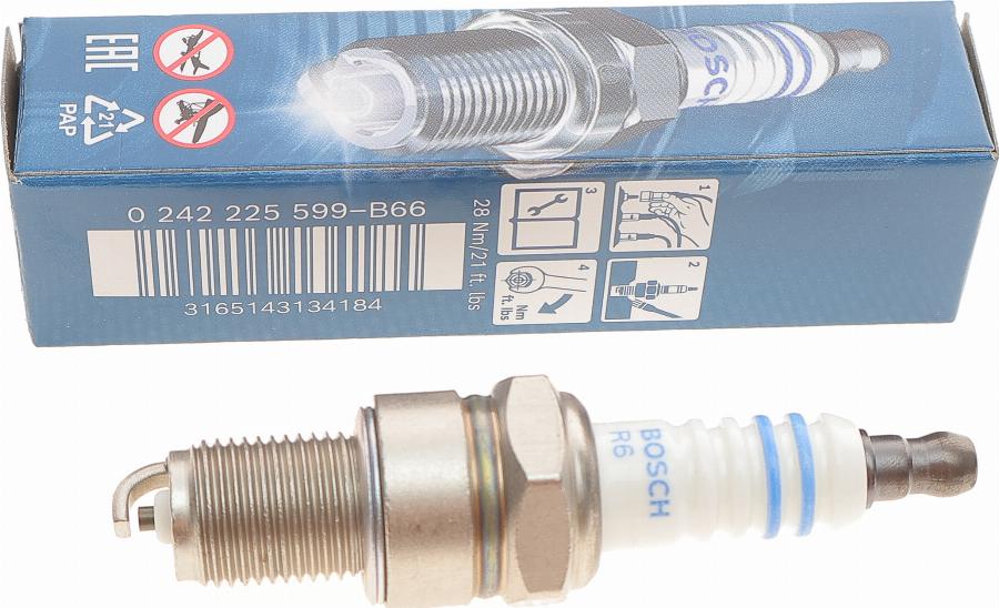 BOSCH 0 242 225 599 - Запалителна свещ www.parts5.com