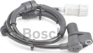 BOSCH 0 265 006 388 - Sensor, wheel speed www.parts5.com