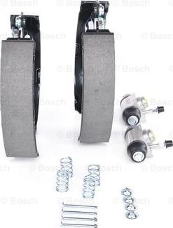 BOSCH 0 204 114 546 - Zestaw szczęk hamulcowych www.parts5.com