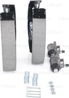 BOSCH 0 204 114 556 - Brake Shoe Set www.parts5.com