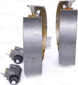 BOSCH 0 204 114 646 - Brake Shoe Set www.parts5.com