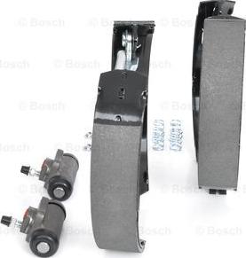 BOSCH 0 204 114 642 - Brake Shoe Set www.parts5.com