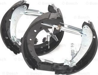 BOSCH 0 204 114 667 - Brake Shoe Set www.parts5.com