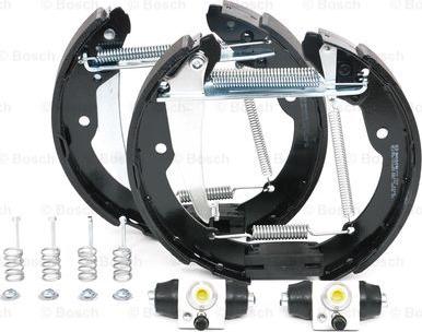 BOSCH 0 204 114 635 - Brake Shoe Set www.parts5.com