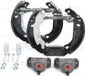 BOSCH 0 204 114 040 - Brake Shoe Set www.parts5.com