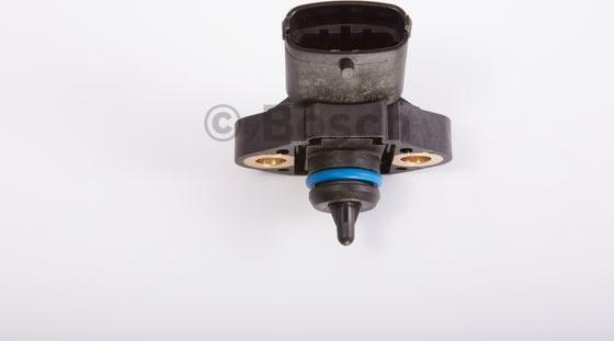 BOSCH 0 281 006 123 - Sender Unit, oil temperature / pressure www.parts5.com