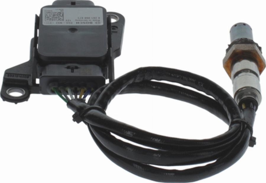 BOSCH 0 281 008 671 - NOx Sensor, urea injection www.parts5.com