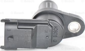 BOSCH 0 281 002 667 - Sensor, camshaft position parts5.com