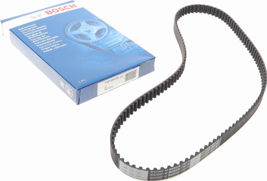 BOSCH 1 987 949 032 - Zupčasti kaiš www.parts5.com