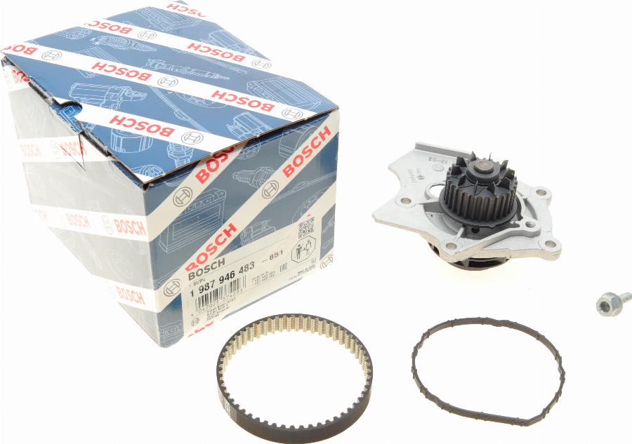 BOSCH 1 987 946 483 - Bomba de agua + kit correa distribución www.parts5.com