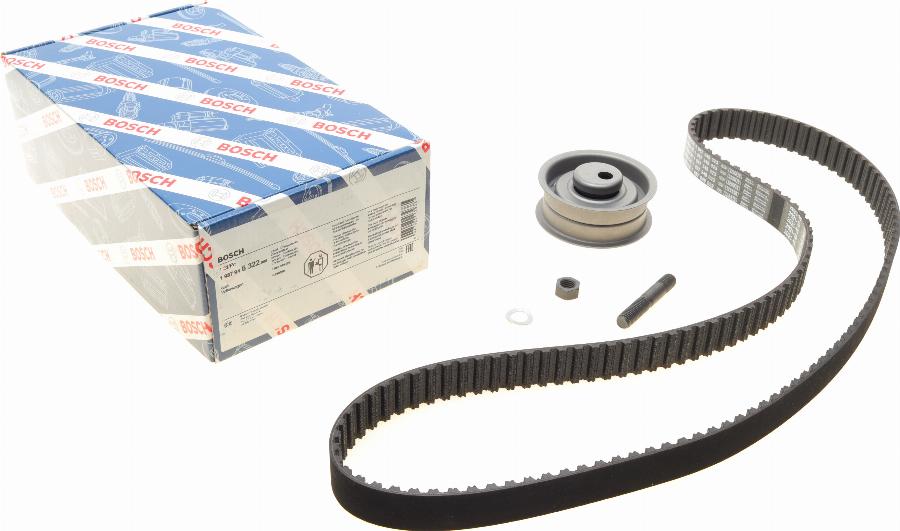 BOSCH 1 987 946 322 - Set curea de distributie www.parts5.com