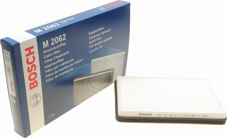 BOSCH 1 987 432 062 - Filter vnútorného priestoru www.parts5.com