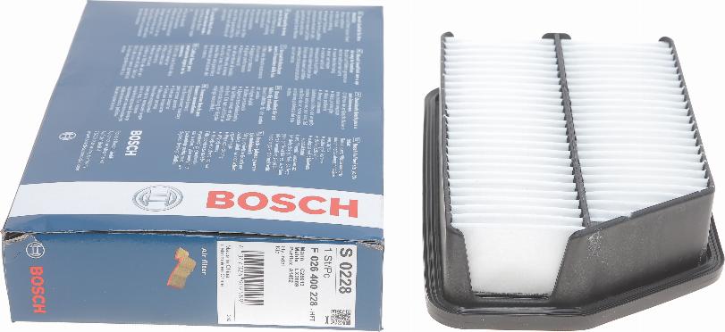 BOSCH F 026 400 228 - Air Filter www.parts5.com