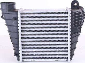 Nissens 96847 - Intercooler, compresor www.parts5.com