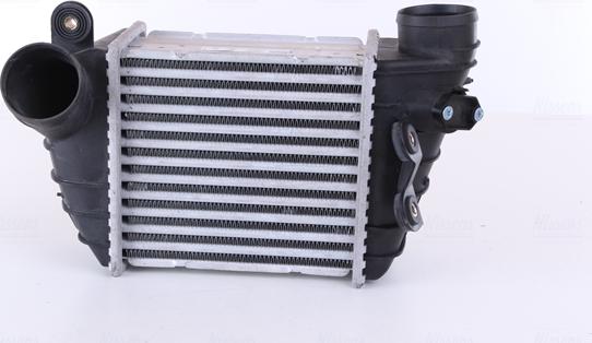 Nissens 96747 - Intercooler, compresor www.parts5.com