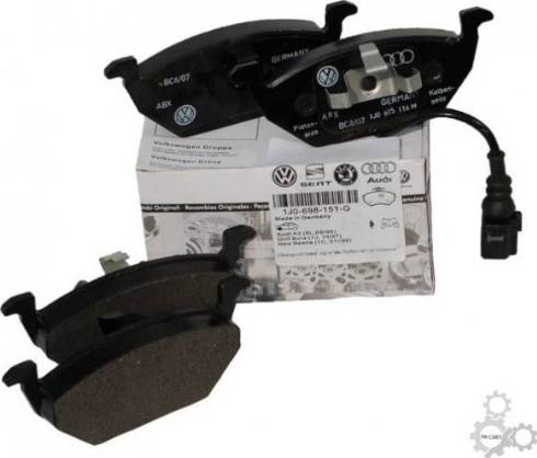 VAG 1K0 698 151 A - Brake Pad Set, disc brake www.parts5.com