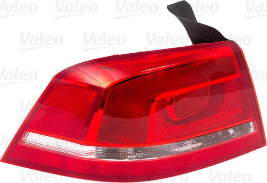 Valeo 044513 - Combination Rearlight www.parts5.com