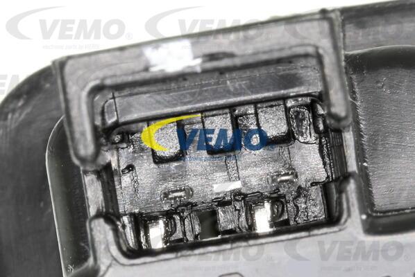 Vemo V10-84-0124 - Suunatuli www.parts5.com