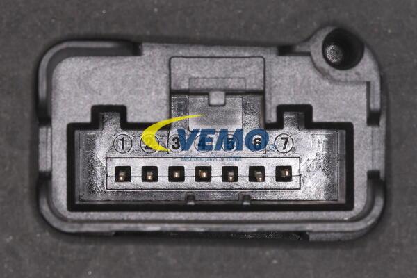 Vemo V10-85-2279 - Door Lock www.parts5.com