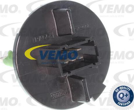 Vemo V22-79-0005 - Regulator, passenger compartment fan www.parts5.com